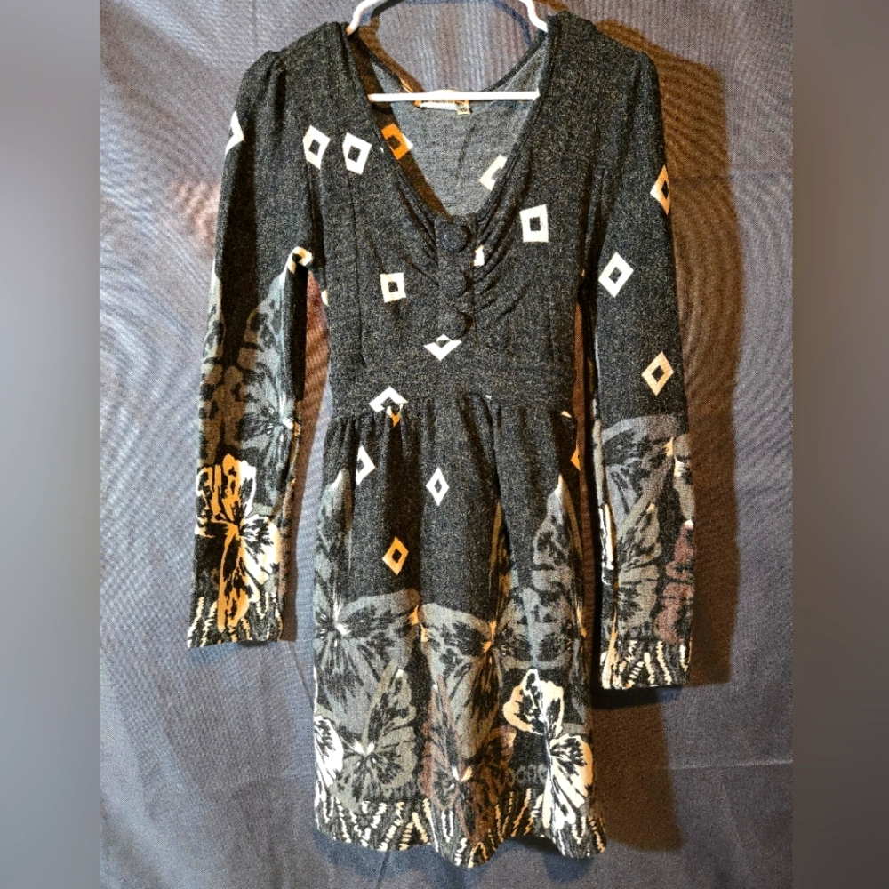 Papillon Blanc Black and Cream Long Sleeve Dress